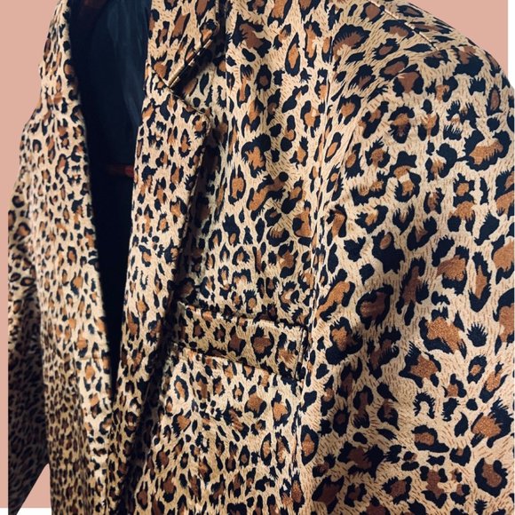 CLEARANCE: Leopard Print Blazer - Picture 2 of 4